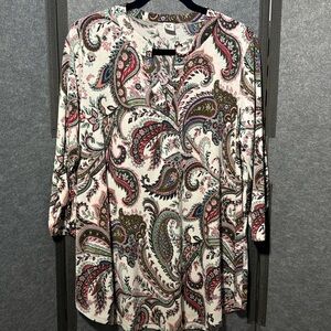 Sew in Love Size L - Fits size 14-16
Tunic 3/4-sleeve. Stretchy